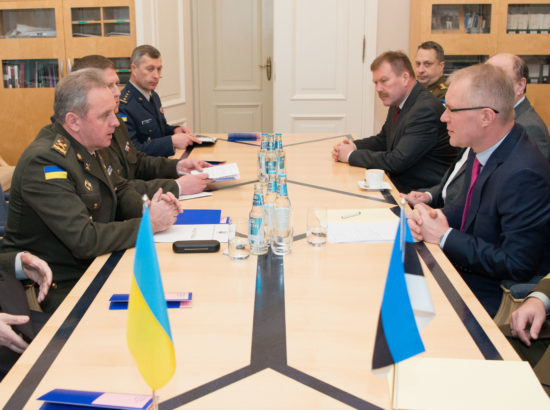 Riigikaitsekomisjon kohtus Ukraina Kaitseväe juhataja armeekindral Viktor Muzhenkoga